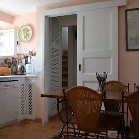 La Casa Del Faro