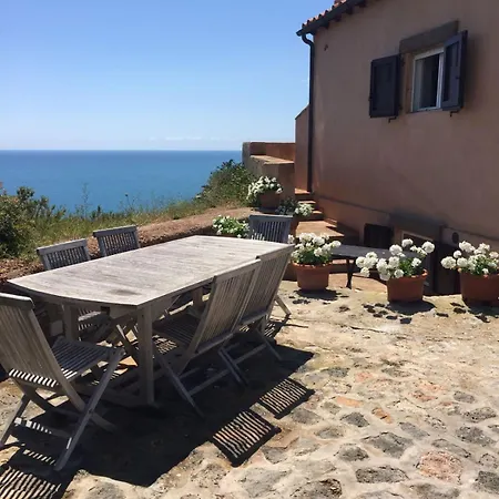 La Casa Del Faro * بورتو إركولي